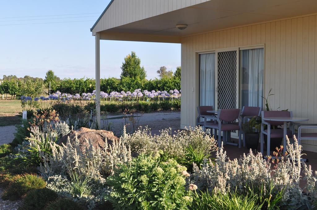 Milawa Muscat Retreat B&B エクステリア 写真