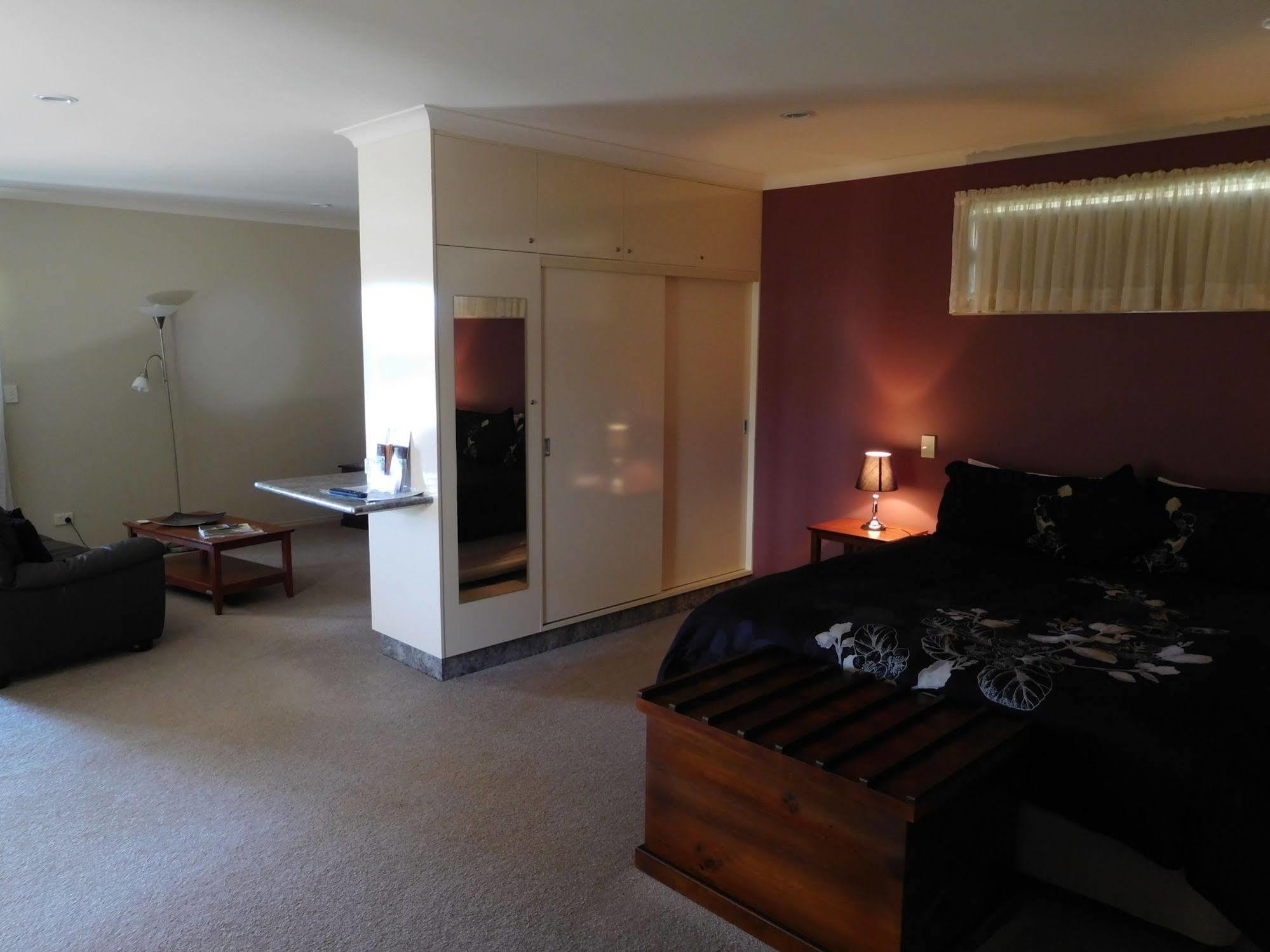 Milawa Muscat Retreat B&B エクステリア 写真